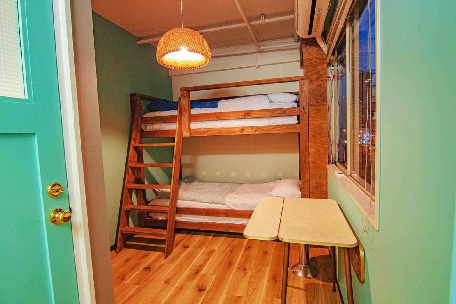 Hostel Chillax Ōsaka Exterior foto